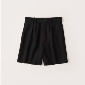 Abercrombie & Fitch High Rise Pleated Black Shorts
